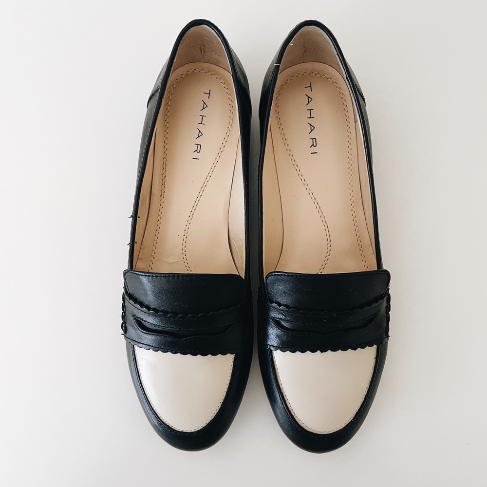 Tahari black & cream loafers